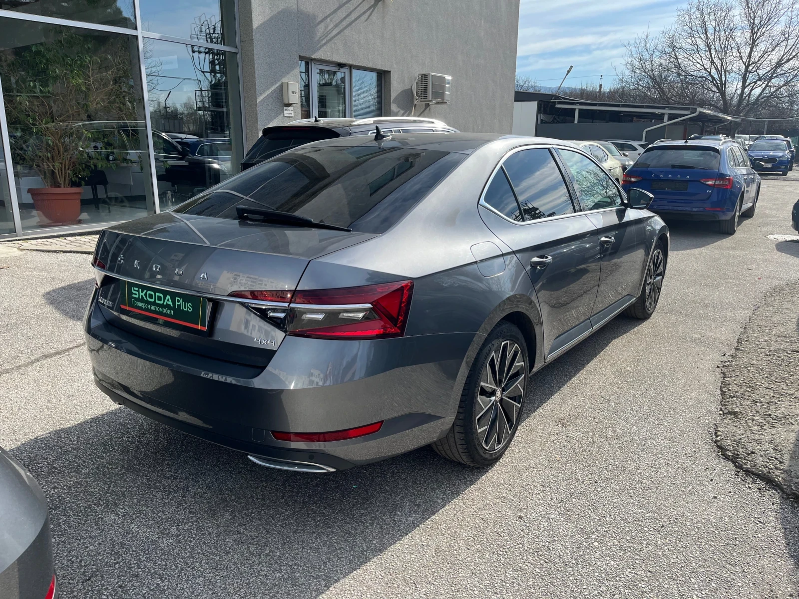 Skoda Superb 2.0TDI 7DSG 4X4, снимка 3 - Автомобили и джипове - 53782848