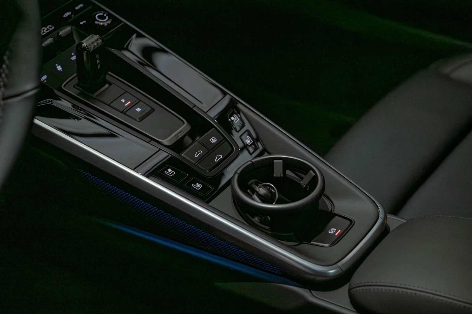 Porsche 911 Turbo S Hybrid/PDCC/PCCB/PDK/PDLS+ /Камера 360/Bur, снимка 10 - Автомобили и джипове - 53829606