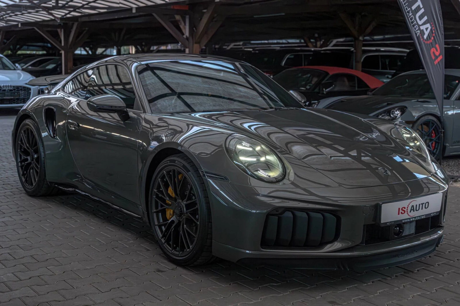 Porsche 911 Turbo S Hybrid/PDCC/PCCB/PDK/PDLS+ /Камера 360/Bur, снимка 2 - Автомобили и джипове - 53829606