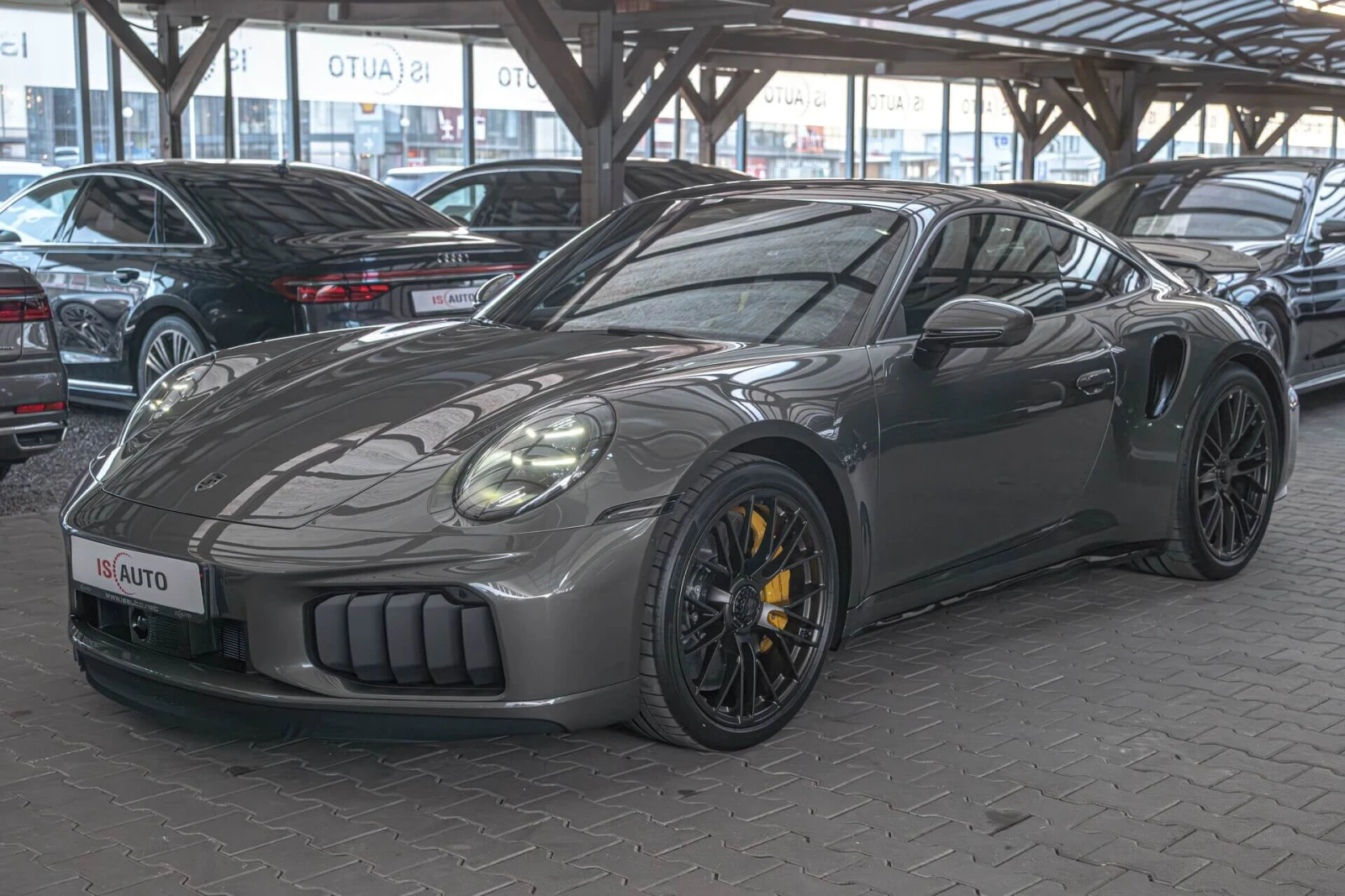 Porsche 911 Turbo S Hybrid/PDCC/PCCB/PDK/PDLS+ /Камера 360/Bur, снимка 3 - Автомобили и джипове - 53829606