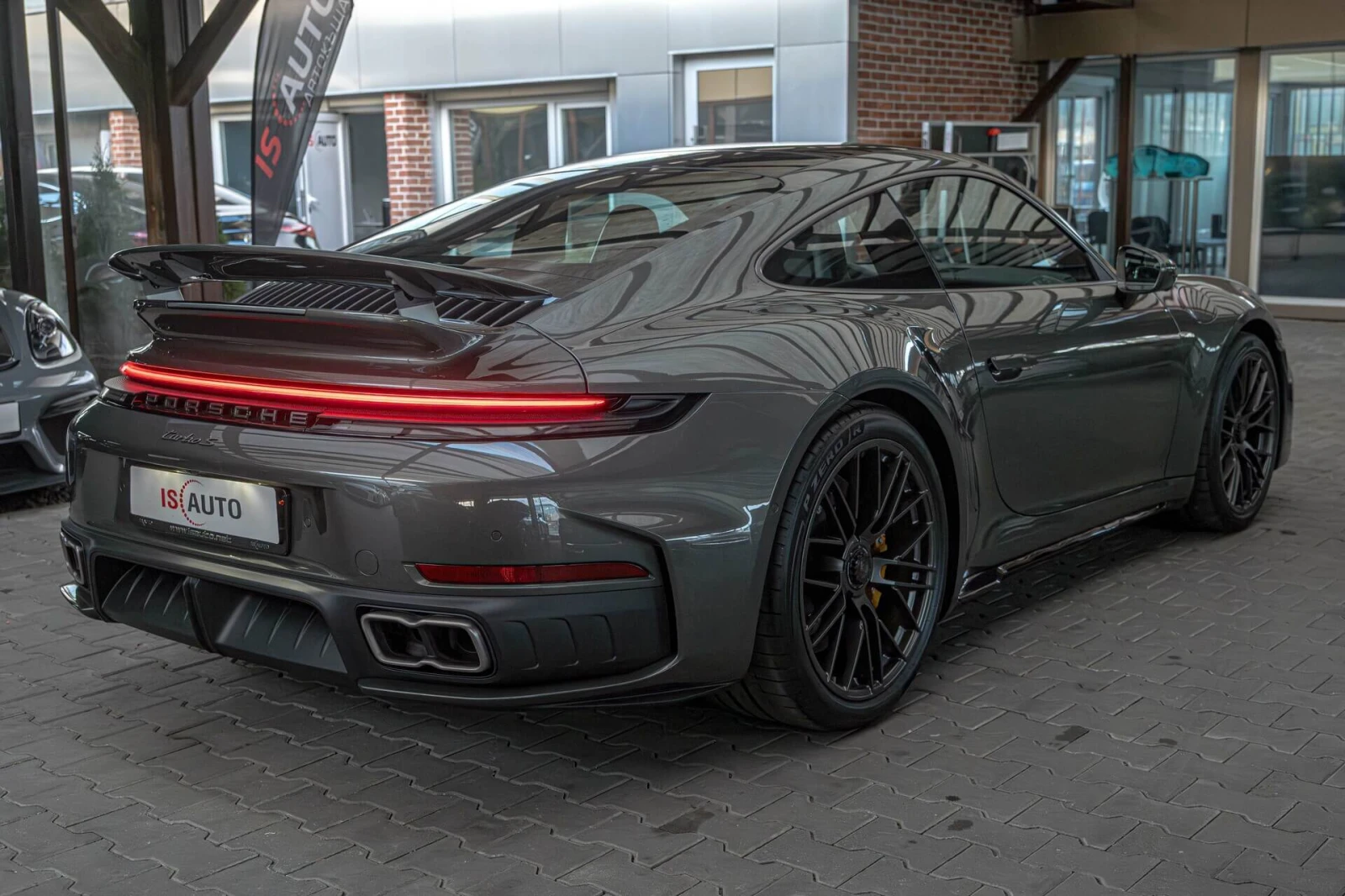 Porsche 911 Turbo S Hybrid/PDCC/PCCB/PDK/PDLS+ /Камера 360/Bur, снимка 7 - Автомобили и джипове - 53829606