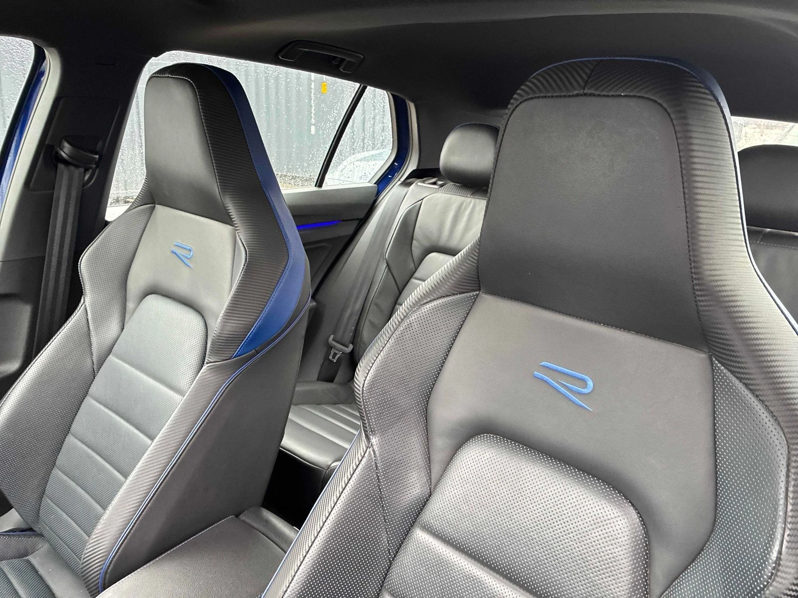 VW Golf R С РЕГИСТРАЦИЯ & АВТО КРЕДИТ , снимка 9 - Автомобили и джипове - 53871837