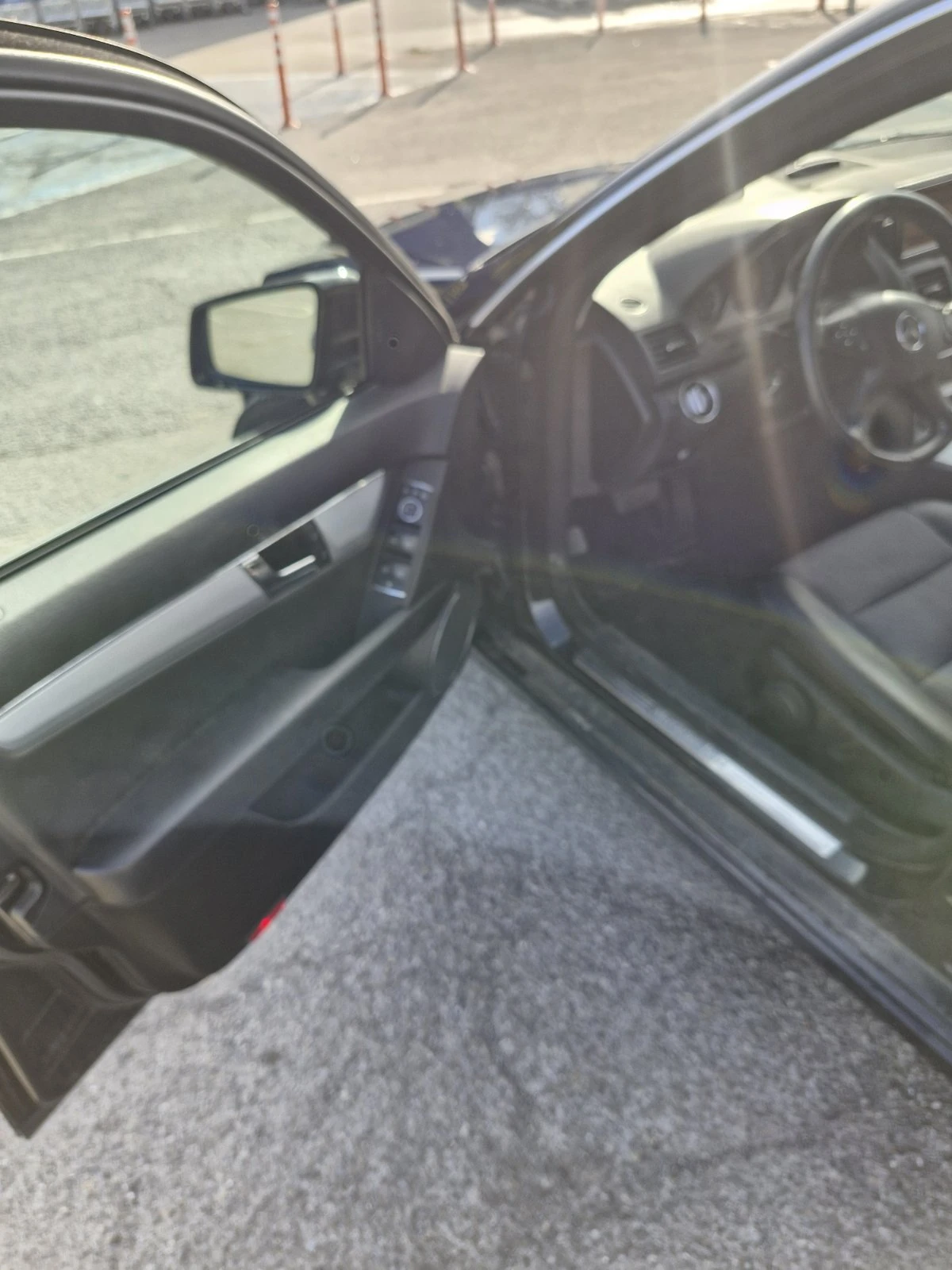 Mercedes-Benz C 350, снимка 16 - Автомобили и джипове - 54119867