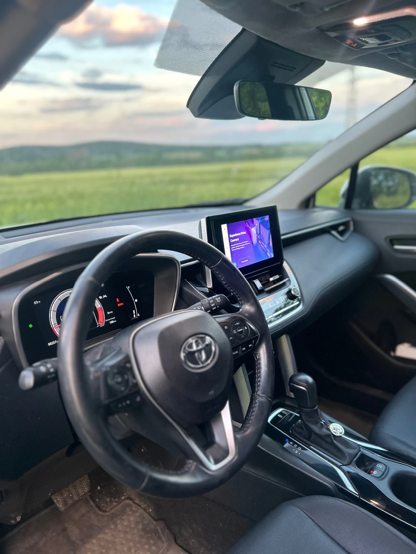 Toyota Corolla Cross, снимка 8 - Автомобили и джипове - 54670490