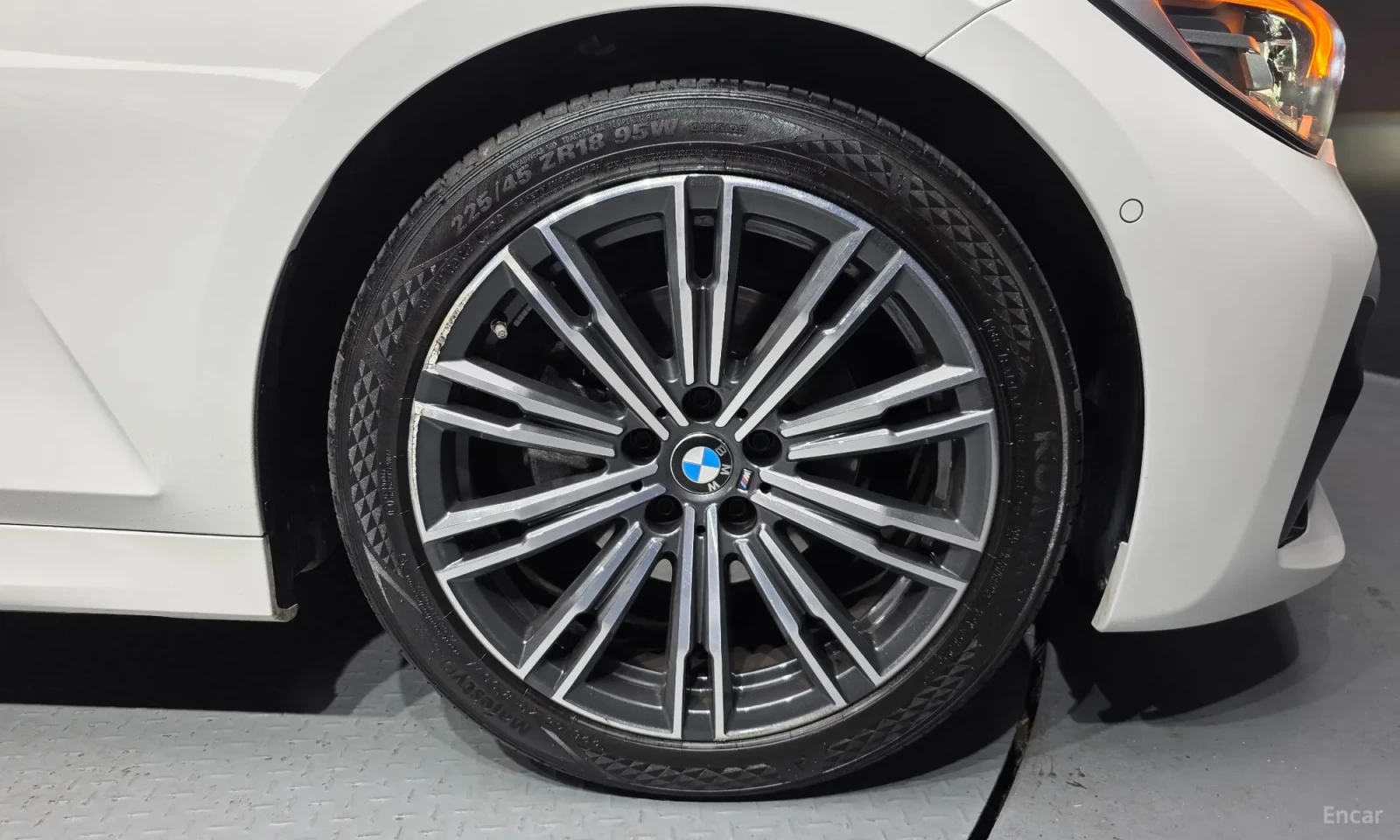 BMW 320 M-sport, снимка 5 - Автомобили и джипове - 55049398