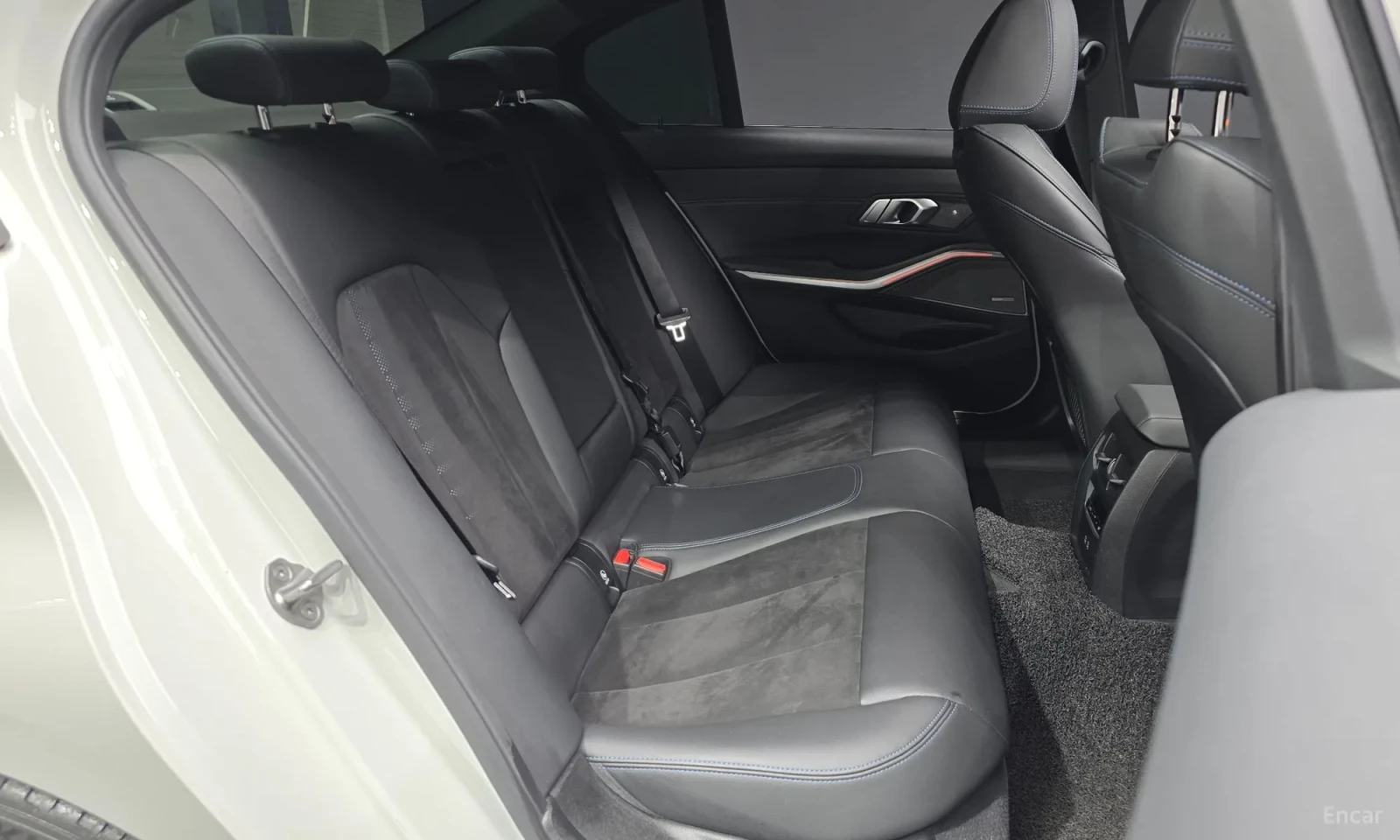 BMW 320 M-sport, снимка 12 - Автомобили и джипове - 55049398