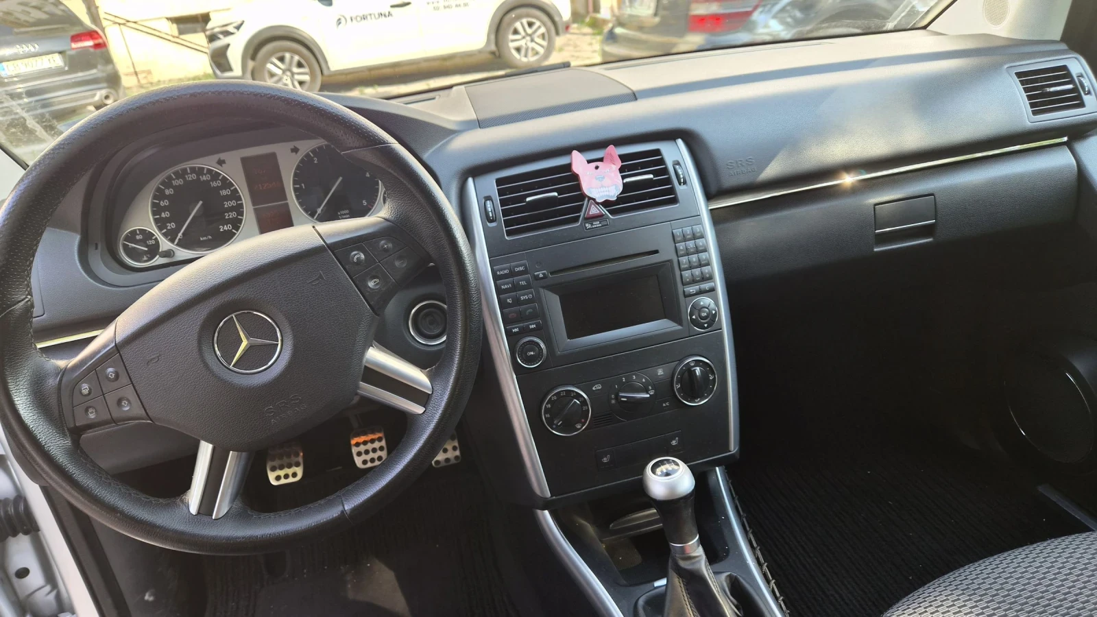 Mercedes-Benz B 180, снимка 6 - Автомобили и джипове - 55352822