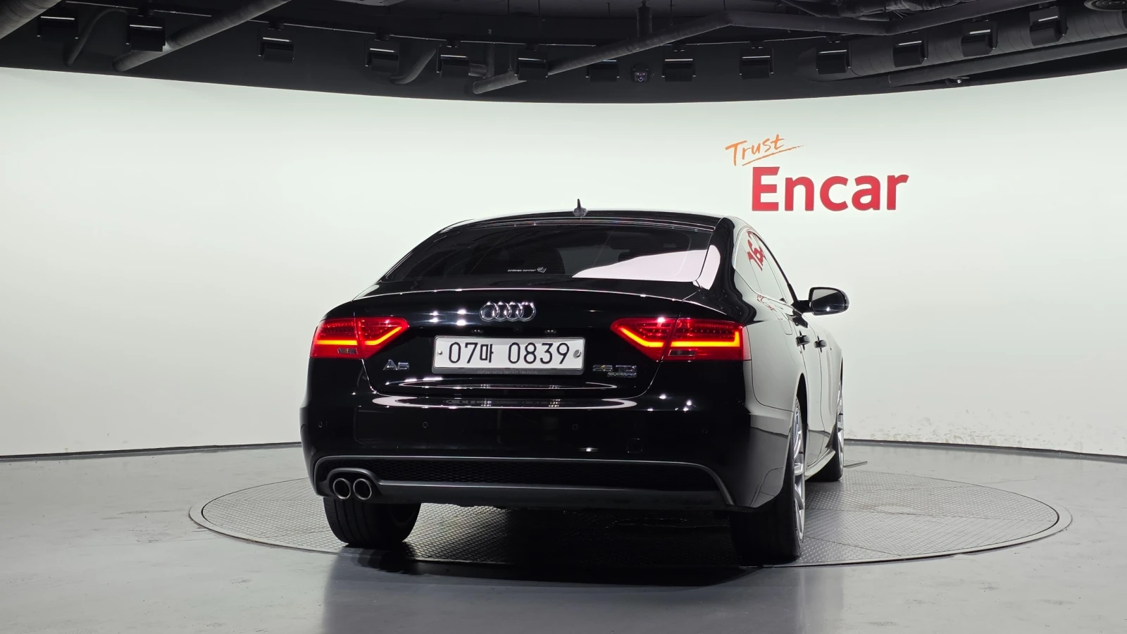 Audi A5 2.0 TDI Quattro Sportback, Обдух., FULL, снимка 4 - Автомобили и джипове - 56126435