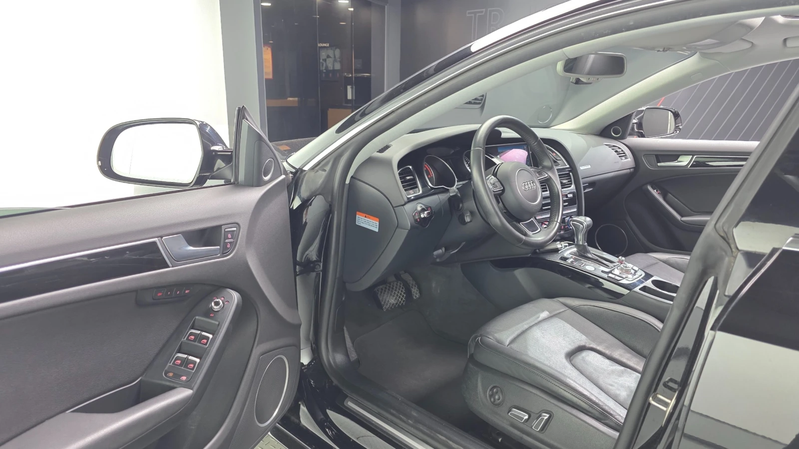 Audi A5 2.0 TDI Quattro Sportback, Обдух., FULL, снимка 9 - Автомобили и джипове - 56126435