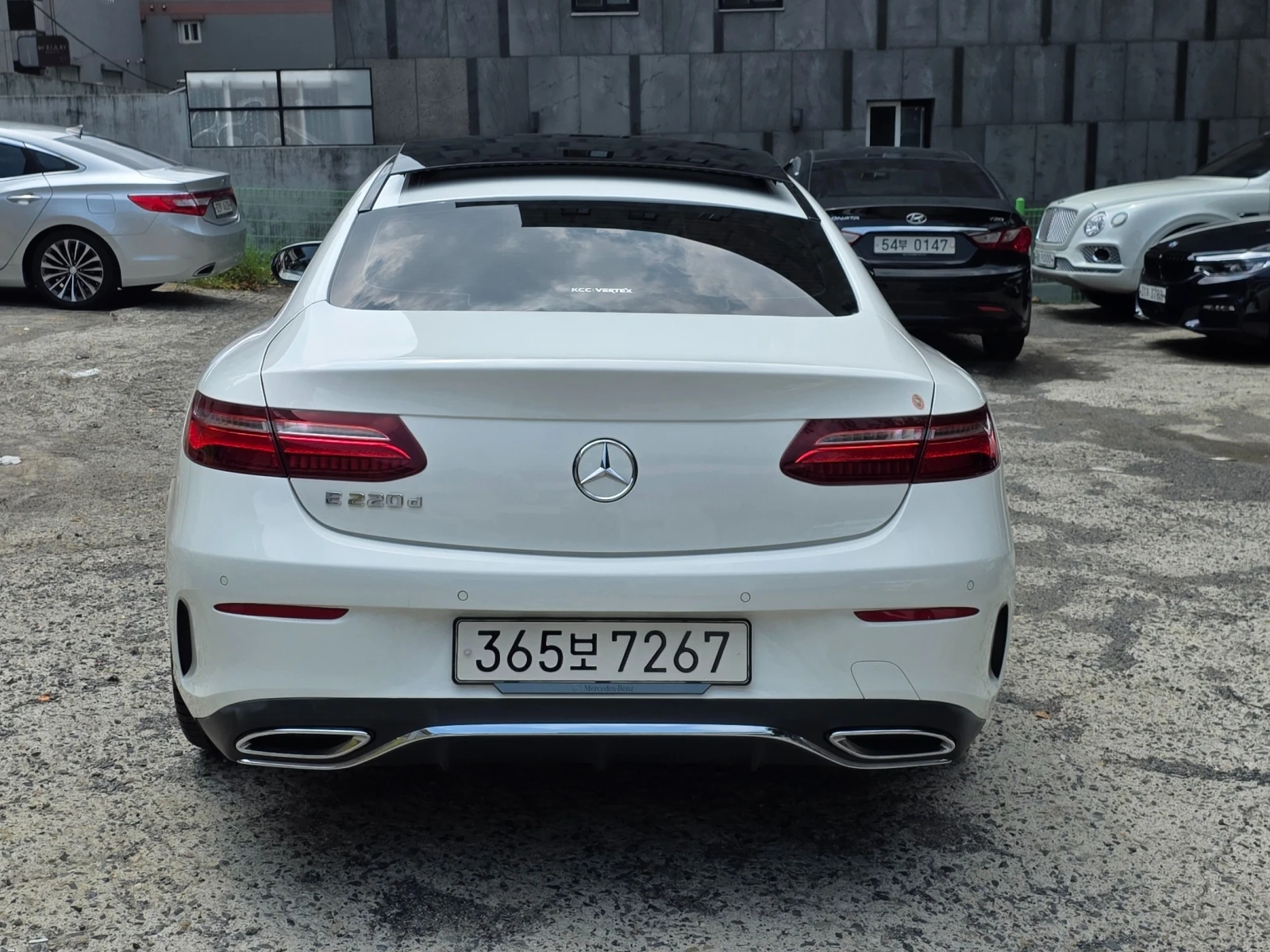 Mercedes-Benz E 220 КРАЙНА ЦЕНА ДО СОФИЯ, снимка 5 - Автомобили и джипове - 56165673