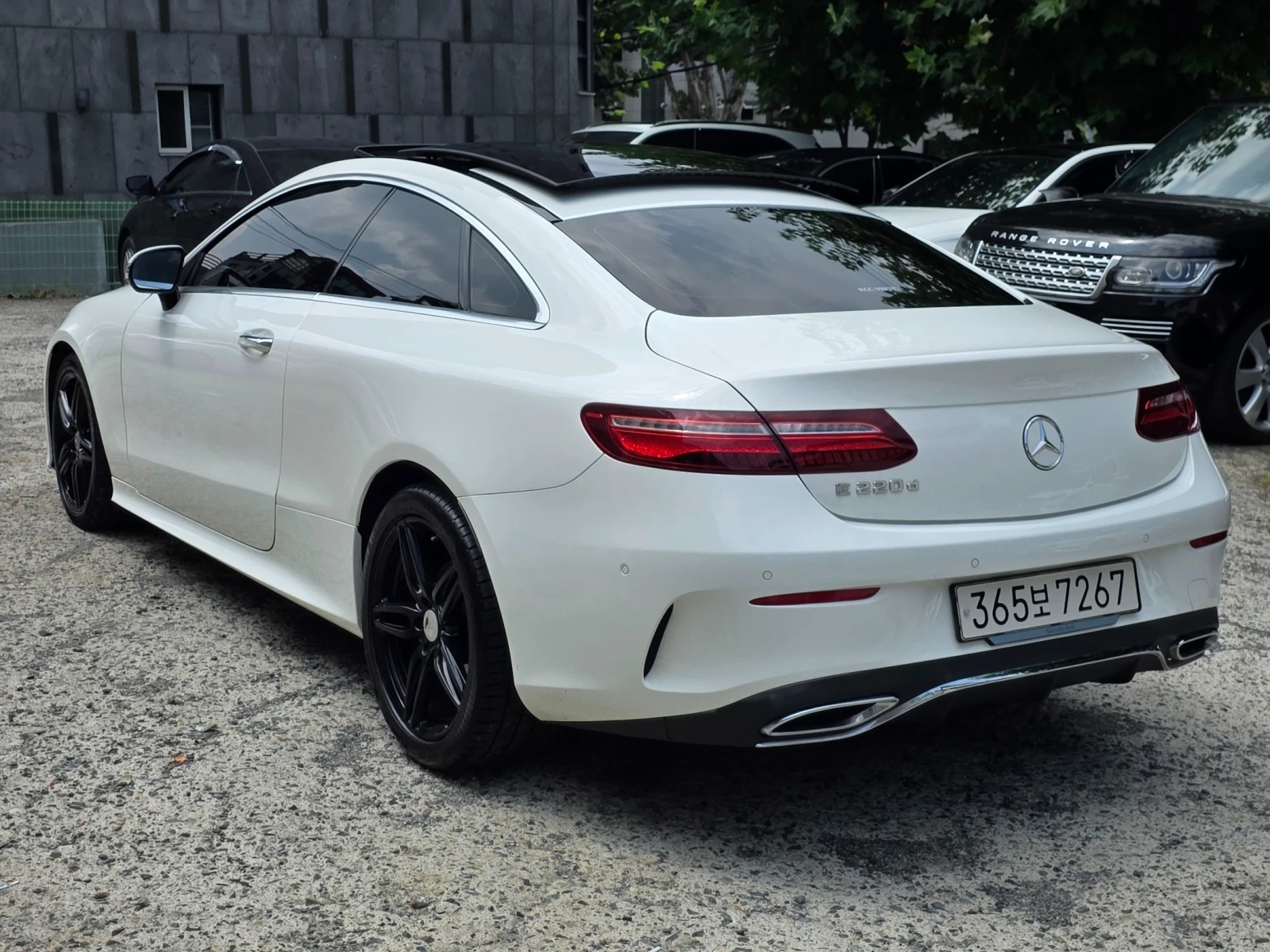 Mercedes-Benz E 220 КРАЙНА ЦЕНА ДО СОФИЯ, снимка 6 - Автомобили и джипове - 56165673