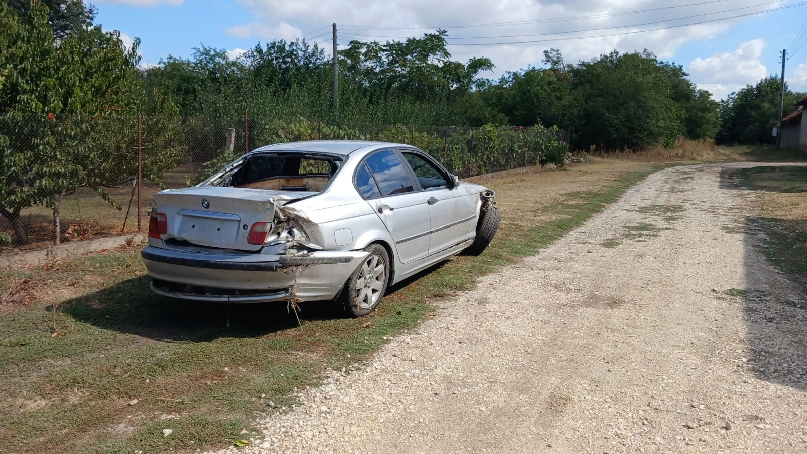 BMW 320, снимка 14 - Автомобили и джипове - 56249877