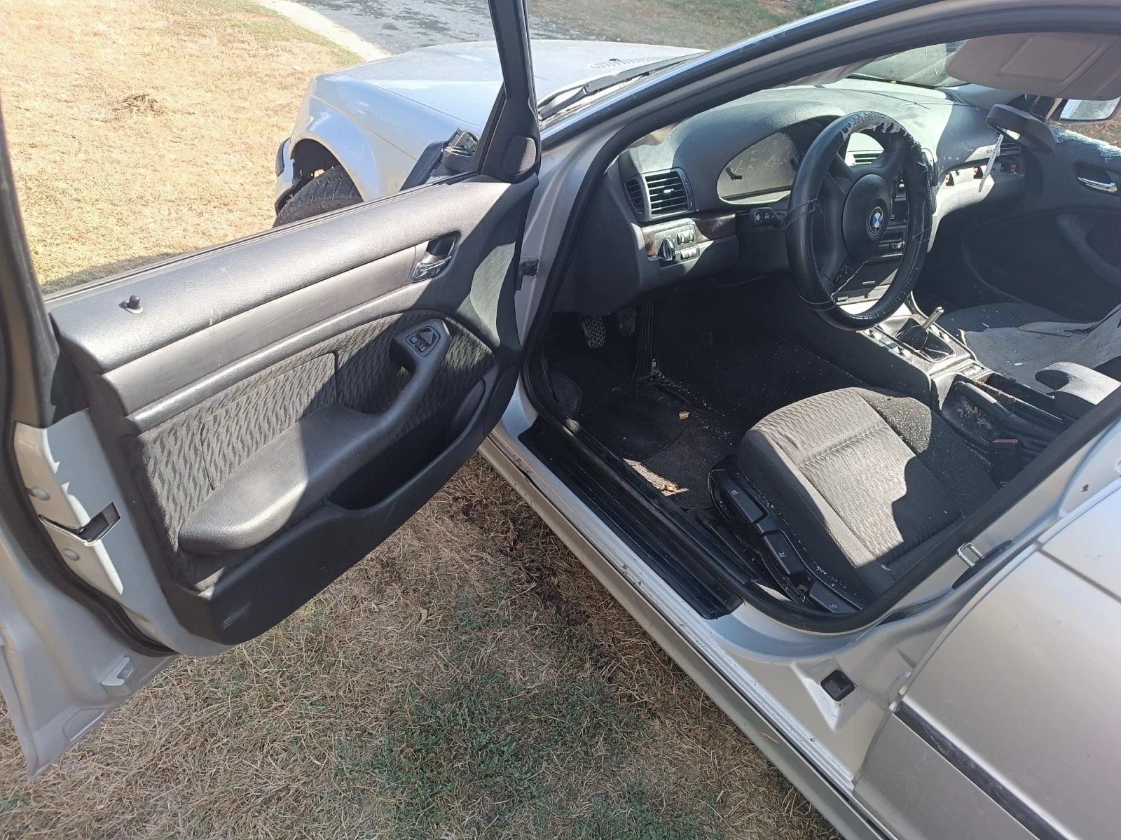 BMW 320, снимка 5 - Автомобили и джипове - 56249877