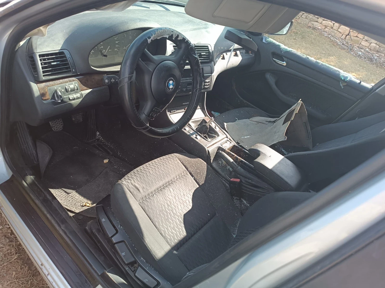 BMW 320, снимка 7 - Автомобили и джипове - 56249877