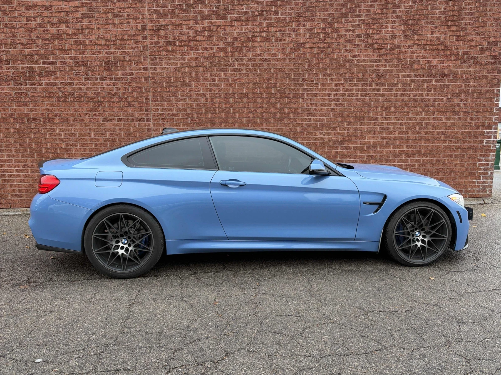 BMW M4 coupe* Back cam* H&K* �������* Keyless*  | Mobile.bg � ����������� 4