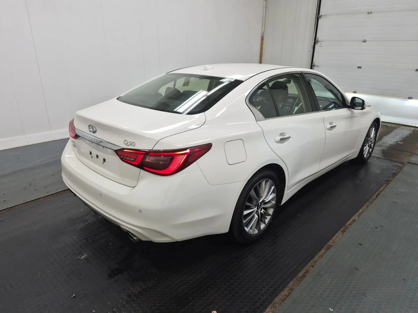 Infiniti Q50, снимка 5 - Автомобили и джипове - 56683266