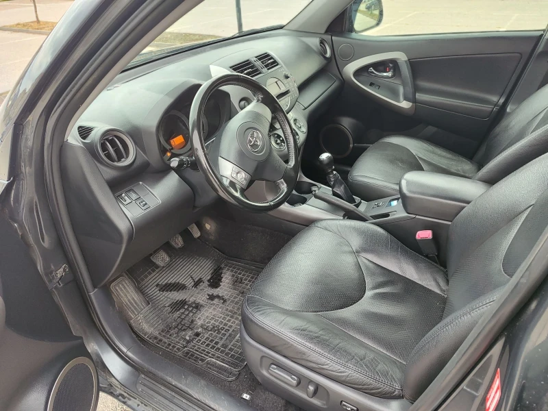 Toyota Rav4 2.2dcat, снимка 5 - Автомобили и джипове - 47841356