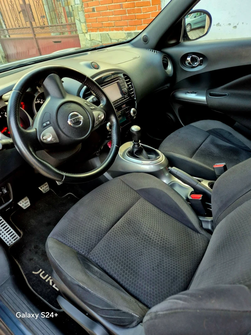 Nissan Juke, снимка 11 - Автомобили и джипове - 48838394