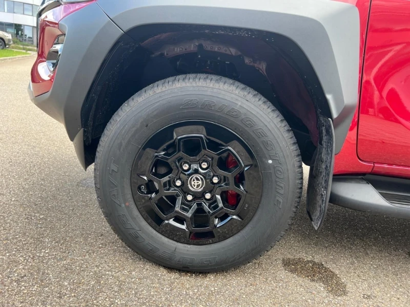 Toyota Hilux 2.8 D-4D/GR SPORT/DOUBLE CAB/JBL/360/LED/, снимка 5 - Автомобили и джипове - 51270669