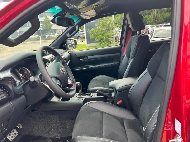 Toyota Hilux 2.8 D-4D/GR SPORT/DOUBLE CAB/JBL/360/LED/, снимка 8 - Автомобили и джипове - 51270669