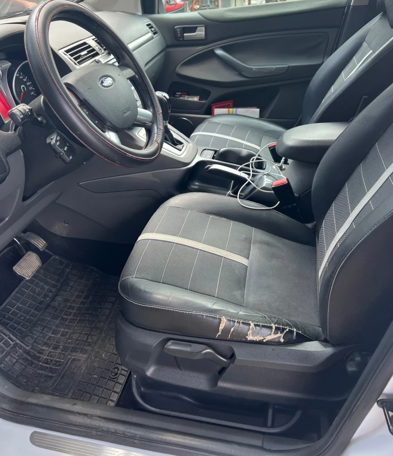 Ford Kuga, снимка 15 - Автомобили и джипове - 51356352