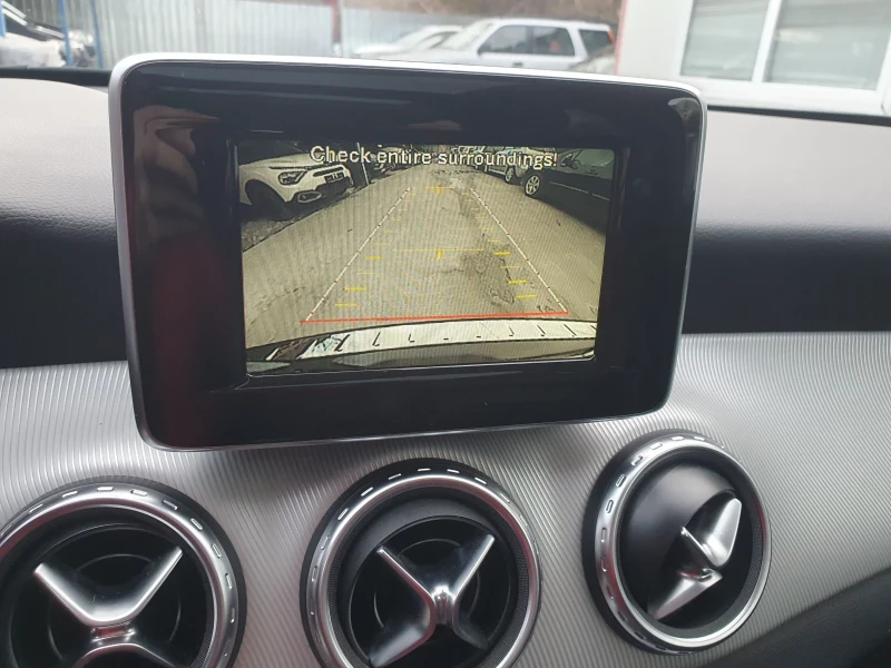 Mercedes-Benz GLA 200 NAVI KOJA  KAMERA PODGREV PANORAMA, снимка 10 - Автомобили и джипове - 53597883