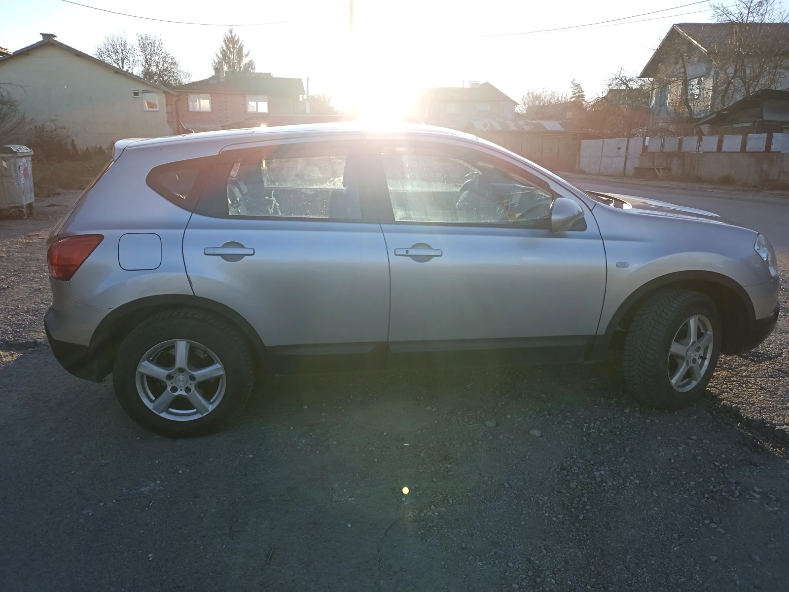 Nissan Qashqai 2.0 - изображение 4