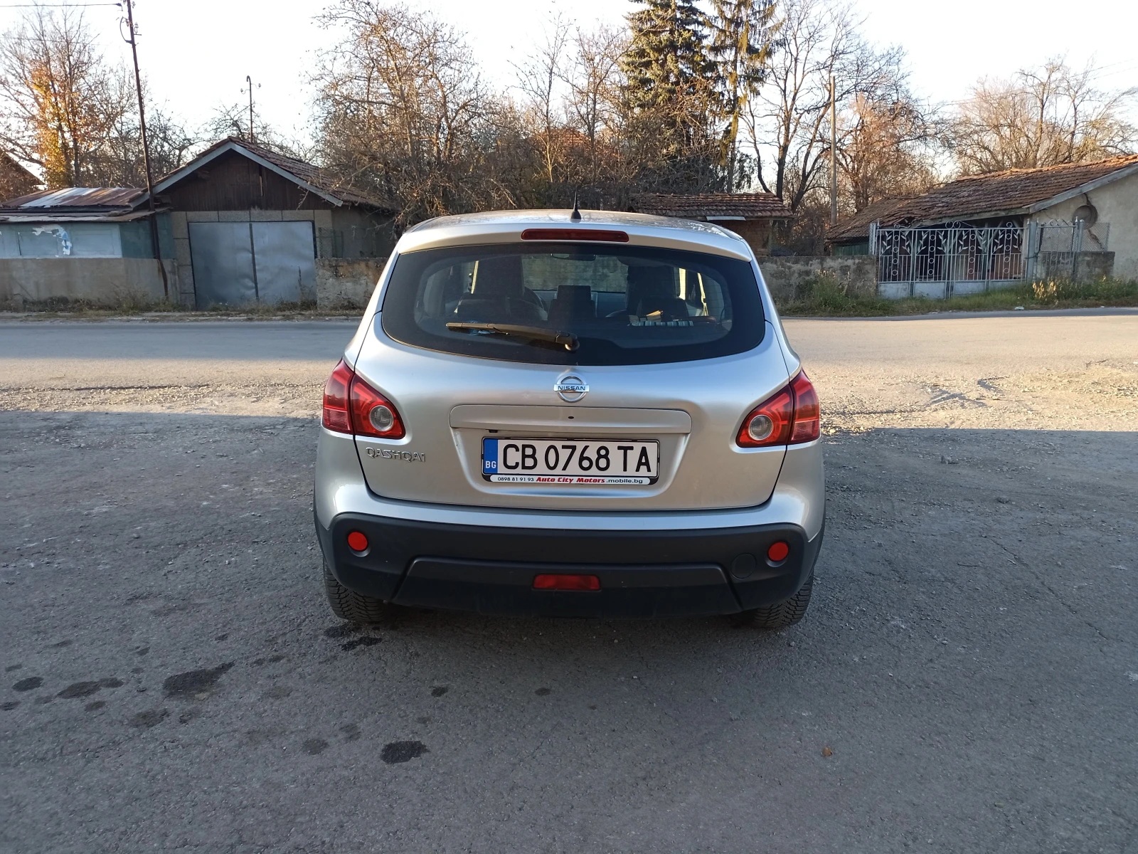 Nissan Qashqai 2.0 - изображение 2