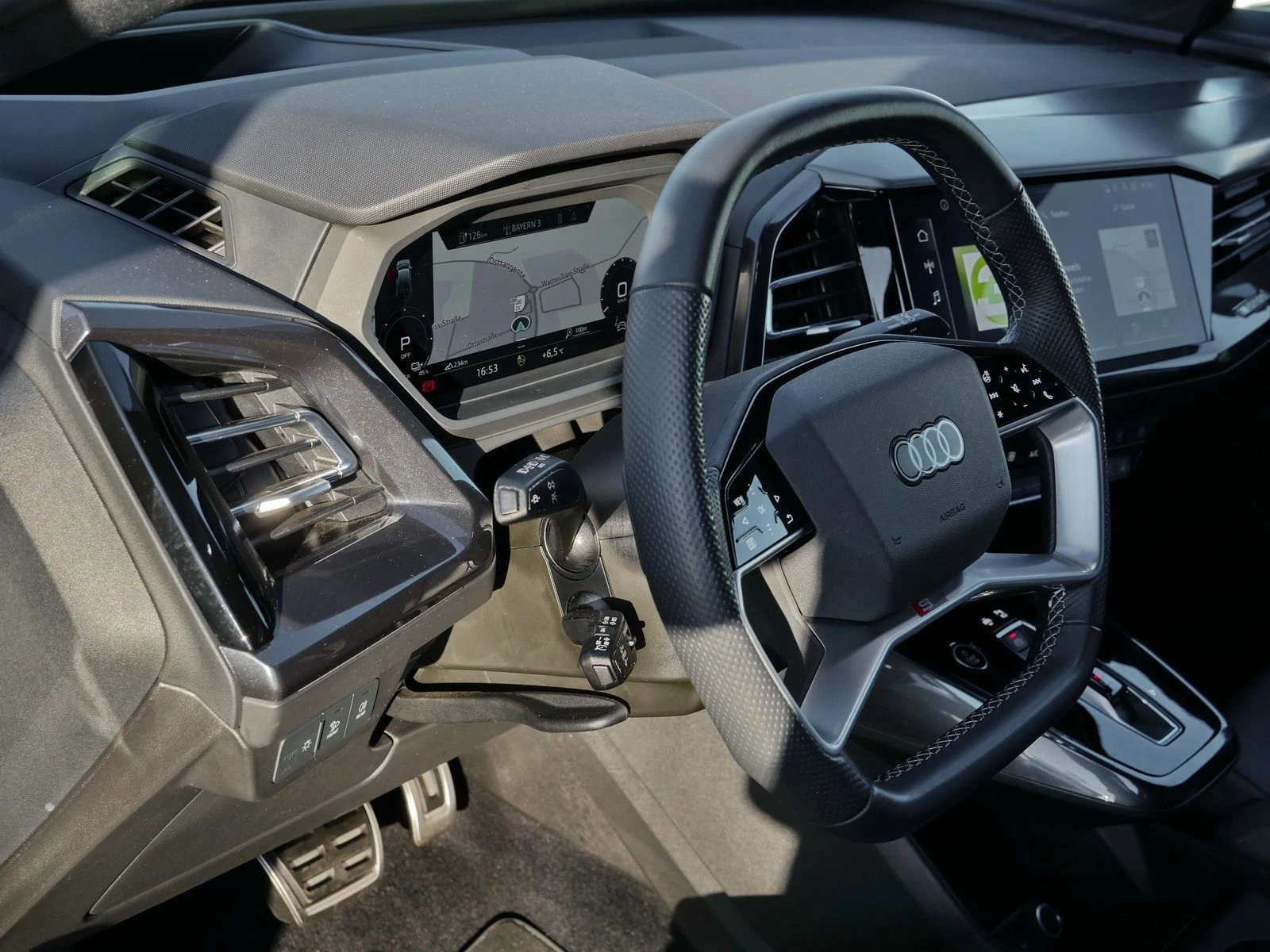 Audi Q4 40e/HP/E-TRON/ACC/MATRIX/NAVI/CAM/AMBI/575v - изображение 9