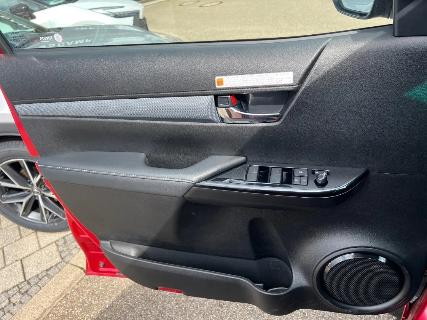 Toyota Hilux 2.8 D-4D/GR SPORT/DOUBLE CAB/JBL/360/LED/ - изображение 7