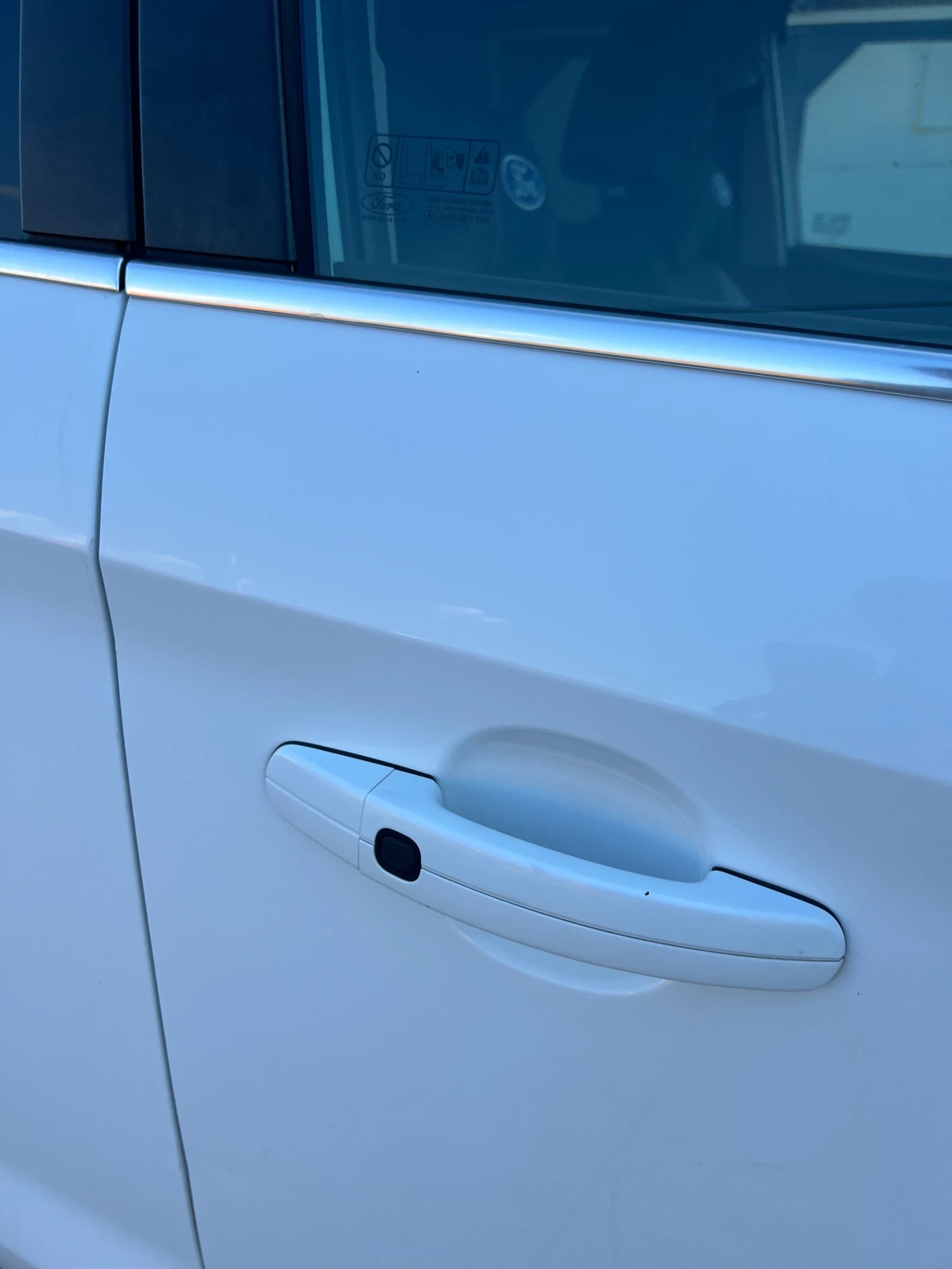 Ford Kuga  - изображение 6
