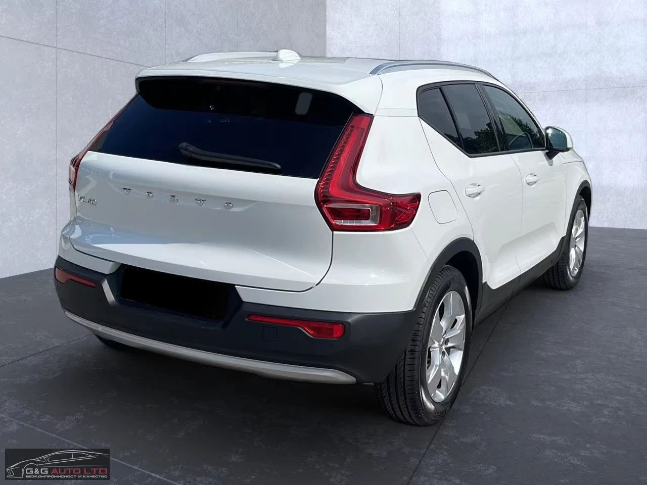 Volvo XC40 MOMENTUM-PRO/163HP/NAVI/LED/CAM/DIGI/AMBI/170g - изображение 6