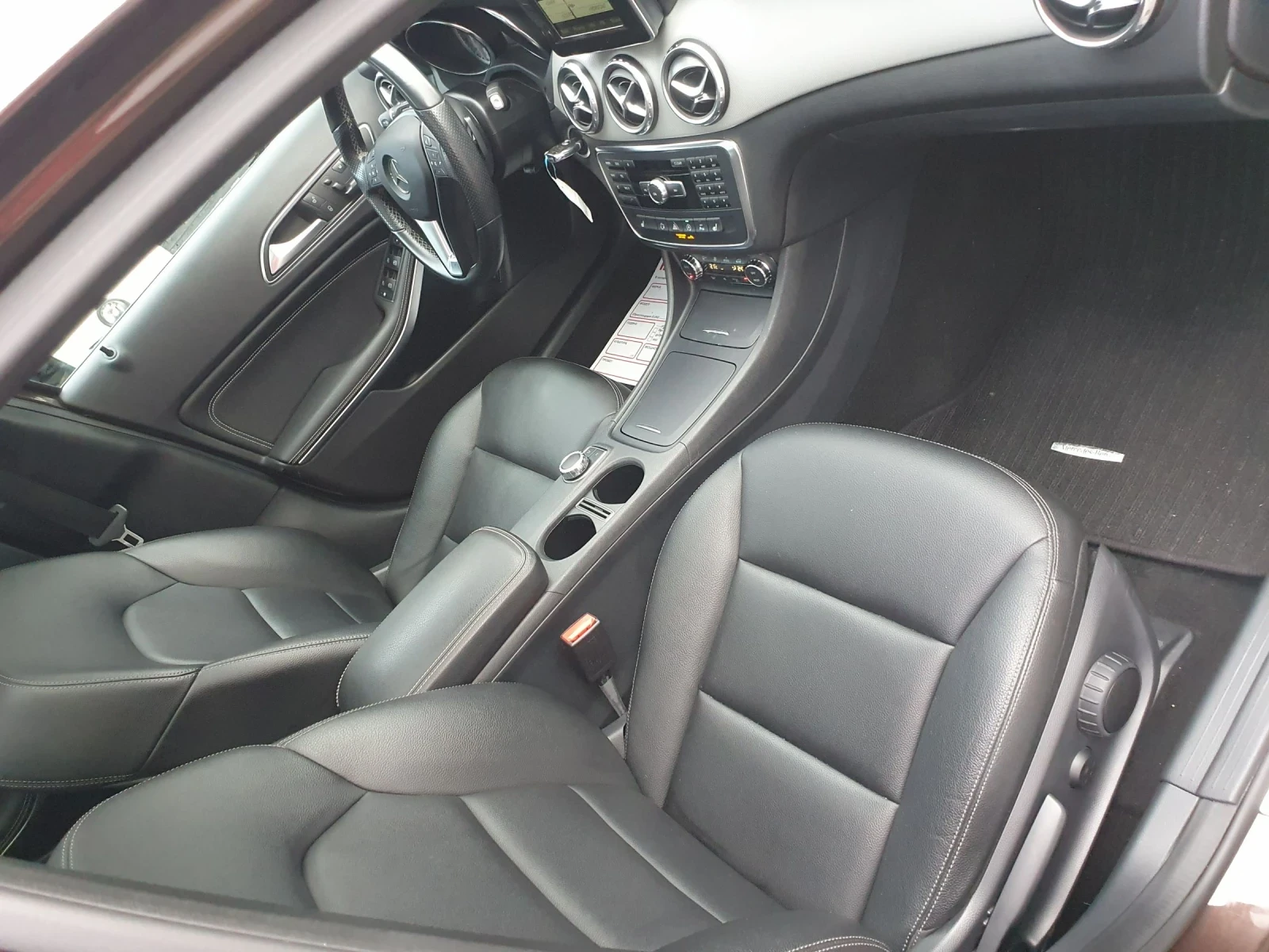 Mercedes-Benz GLA 200 NAVI KOJA  KAMERA PODGREV PANORAMA - изображение 7