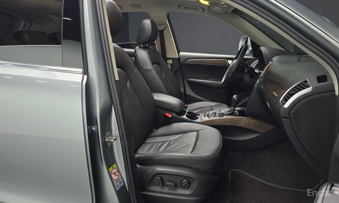 Audi Q5, снимка 10 - Автомобили и джипове - 53809173