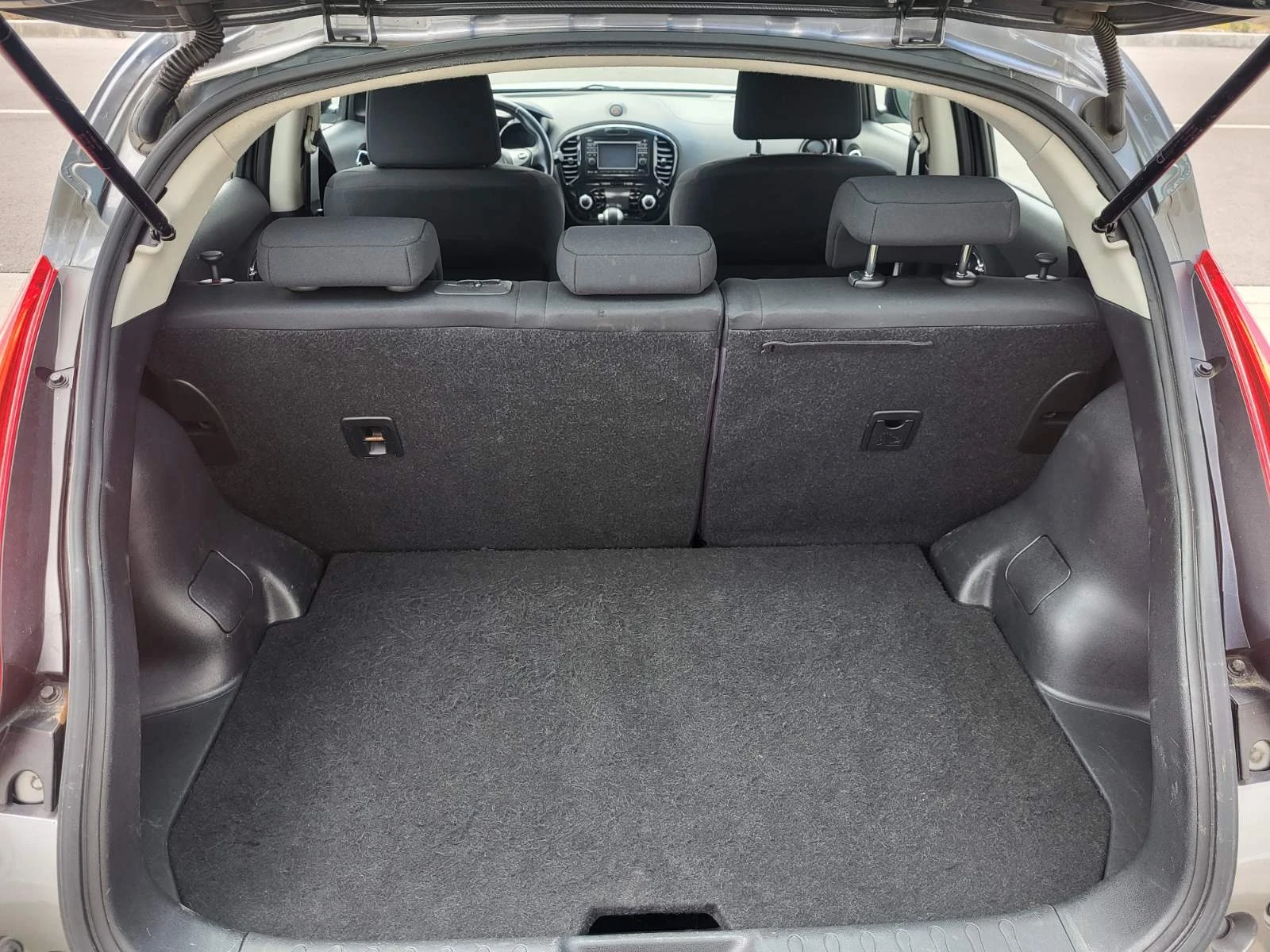 Nissan Juke 1.6, снимка 7 - Автомобили и джипове - 53986623