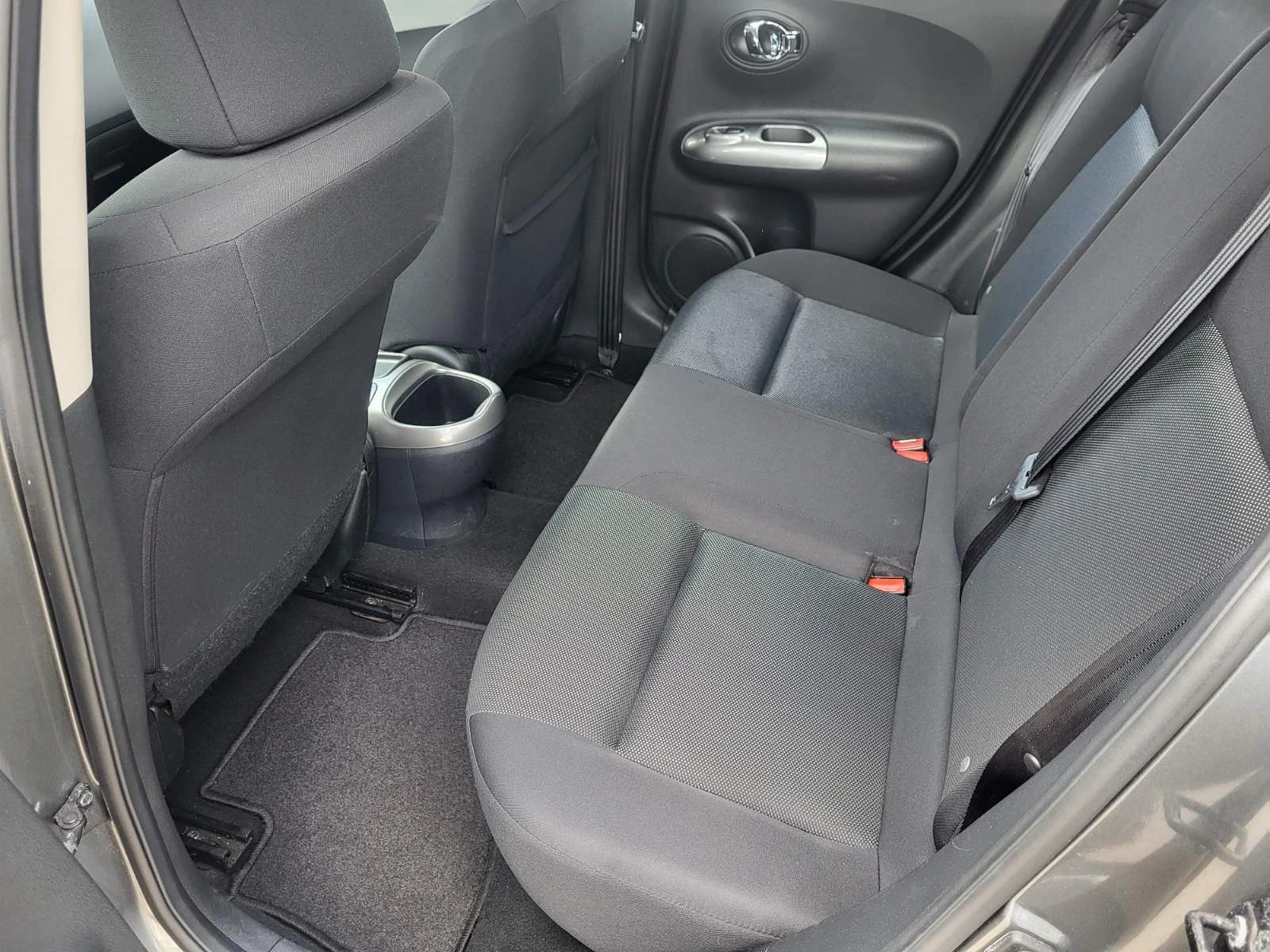 Nissan Juke 1.6, снимка 8 - Автомобили и джипове - 53986623