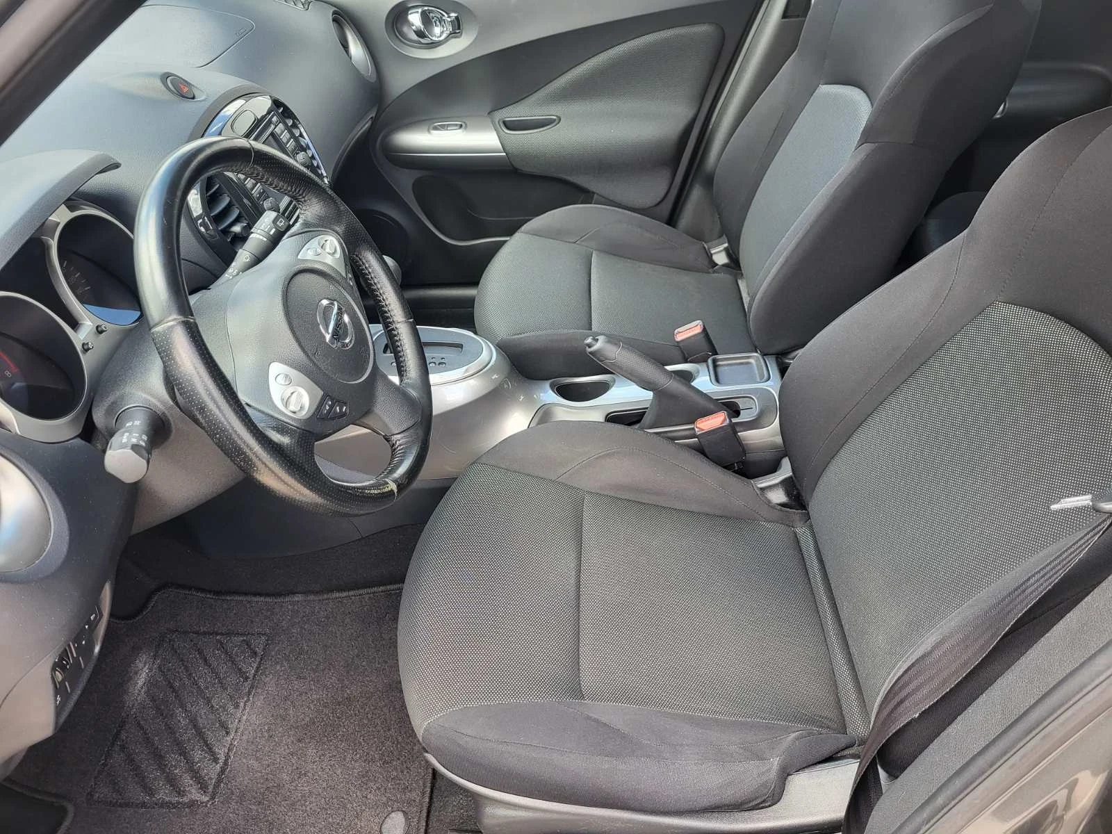 Nissan Juke 1.6, снимка 6 - Автомобили и джипове - 53986623
