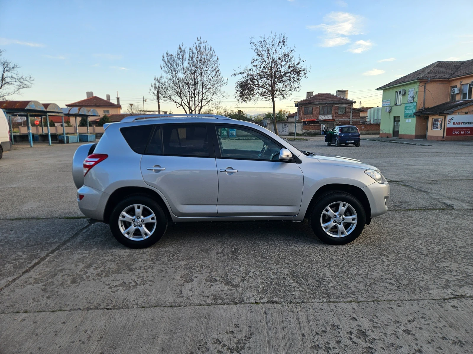 Toyota Rav4 126000, снимка 7 - Автомобили и джипове - 54115753