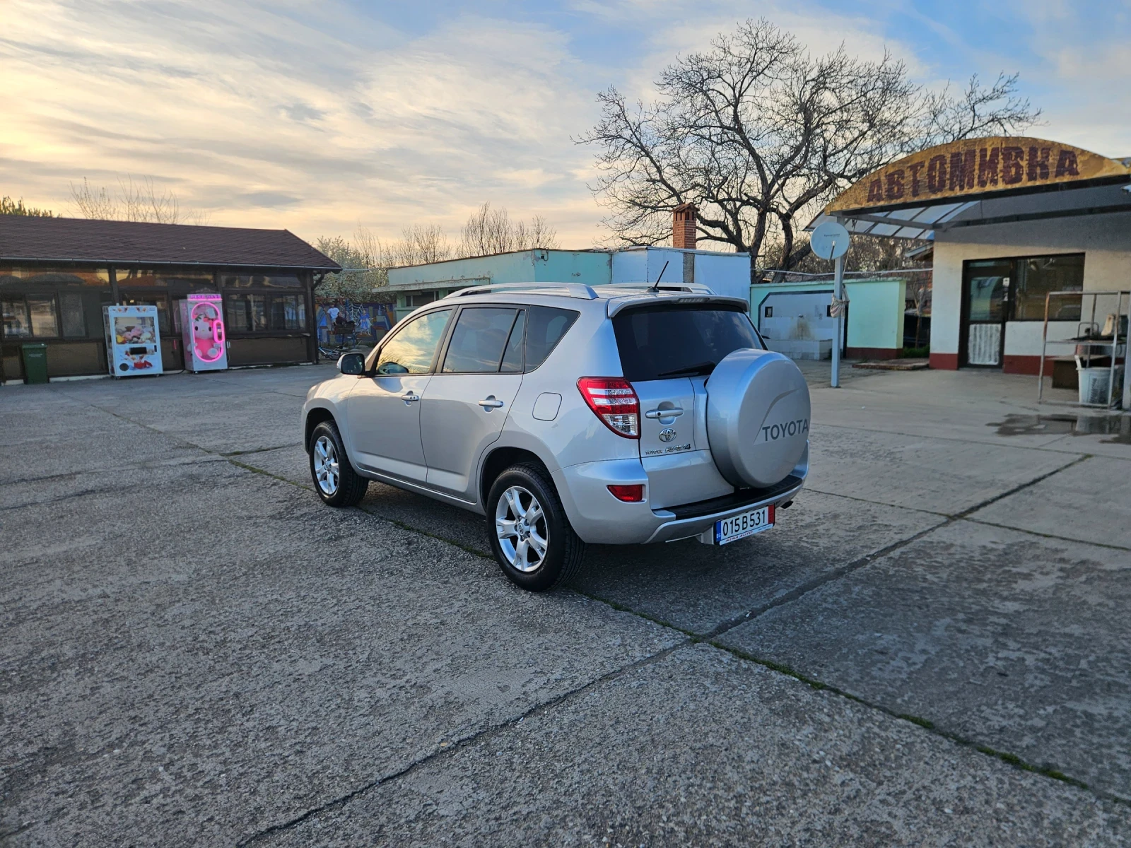 Toyota Rav4 126000, снимка 4 - Автомобили и джипове - 54115753