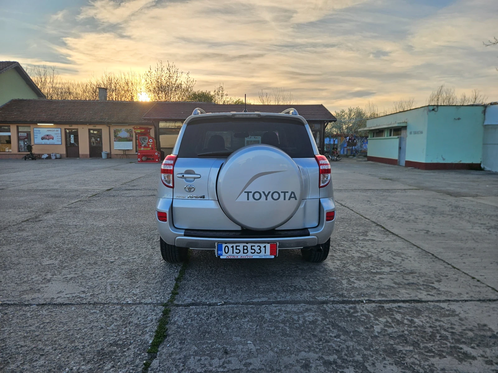 Toyota Rav4 126000, снимка 5 - Автомобили и джипове - 54115753