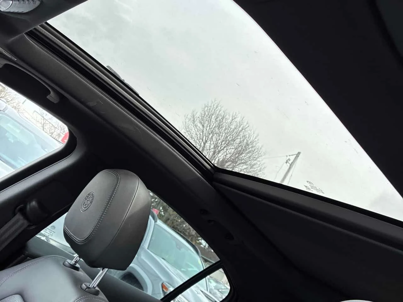 Alfa Romeo Stelvio * Veloce * CARFAX * КОМПЛЕКТ ГУМИ * PANO* ПОДГРЕВИ, снимка 14 - Автомобили и джипове - 54141548