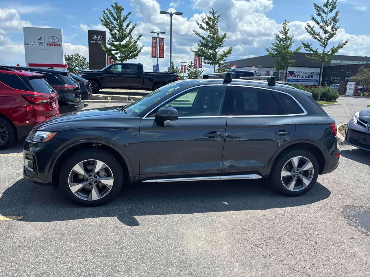 Audi Q5 * Komfort * CARFAX * БЕЗ ПЪРВОНАЧАЛНА ВНОСКА, снимка 2 - Автомобили и джипове - 55410491
