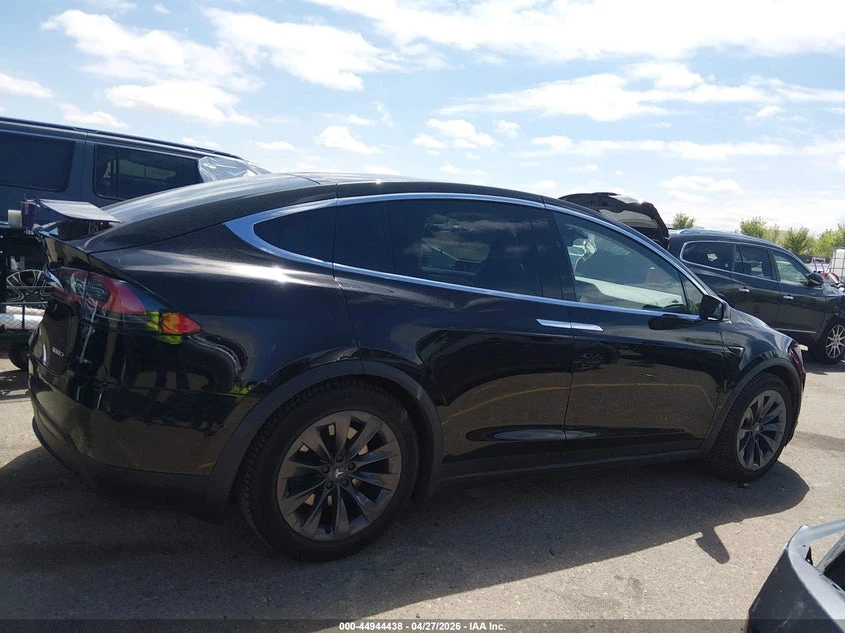 Tesla Model X 100D AWD, снимка 13 - Автомобили и джипове - 55893538