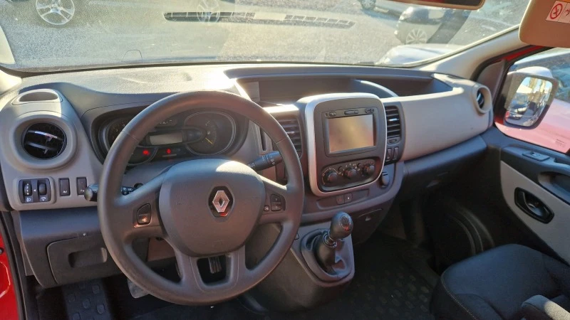 Renault Trafic 1.6DCI-125кс. NAVY, снимка 14 - Бусове и автобуси - 43022958