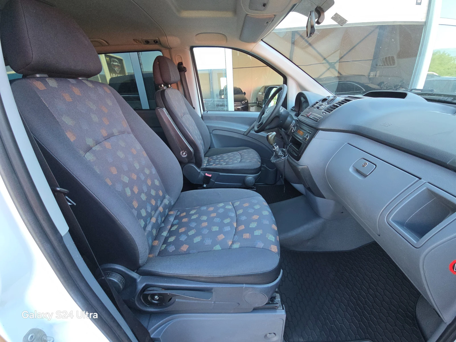 Mercedes-Benz Vito CDi 8+ 1 !! 248000км!!!!, снимка 13 - Бусове и автобуси - 56122227
