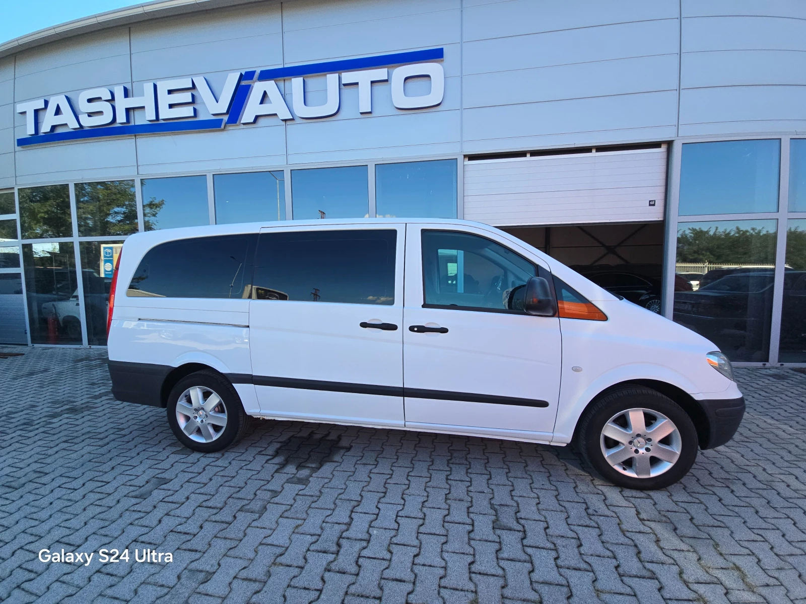 Mercedes-Benz Vito CDi 8+ 1 !! 248000км!!!!, снимка 2 - Бусове и автобуси - 56122227