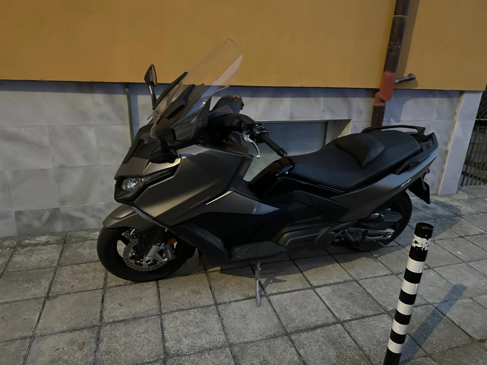 Kymco AK 550  - изображение 3