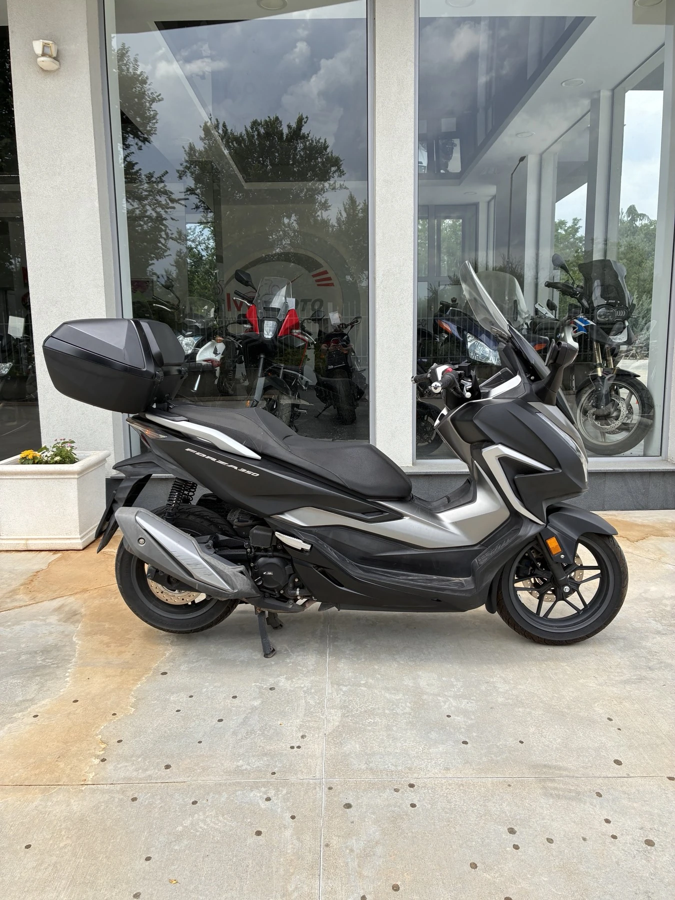 Honda Forza 350