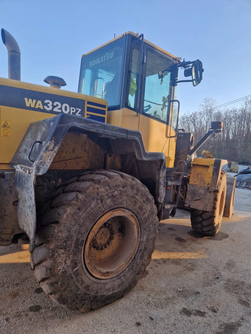 Челен товарач Komatsu WA320PZ-6, снимка 3 - Индустриална техника - 48863243