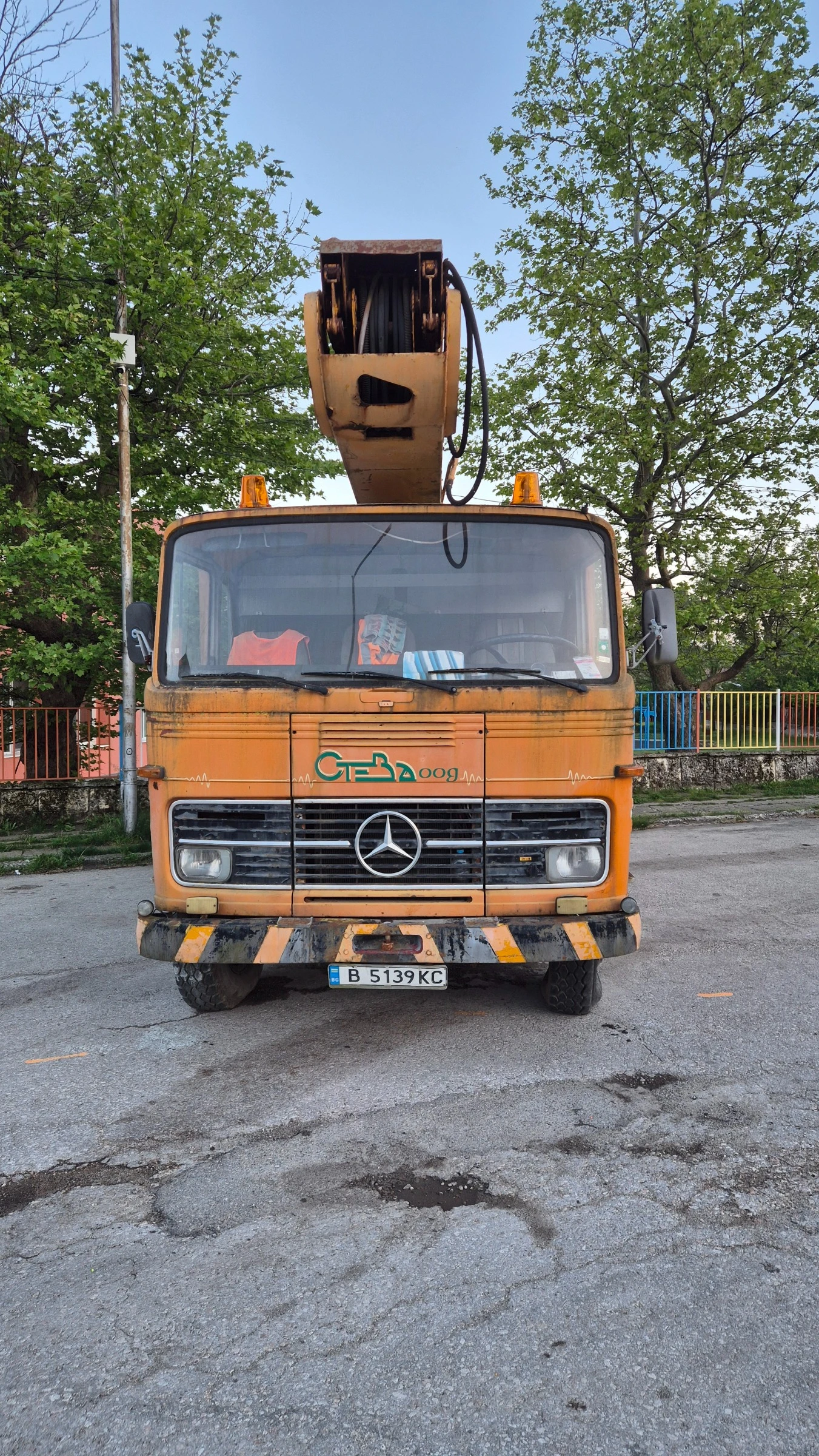Автовишка Mercedes-Benz, снимка 2 - Индустриална техника - 54948983